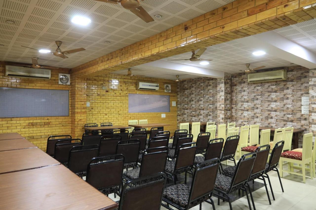 Oyo Flagship 77764 Hotel Rahul Ganeshpeth Colony Nagpur Eksteriør billede